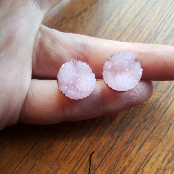 NWOT Light Pink Gold Plated Druzy Studs - Picture 5 of 8